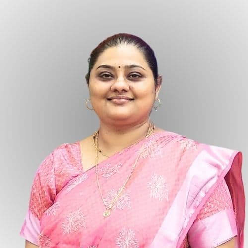 Photo of Dr. Vyshali